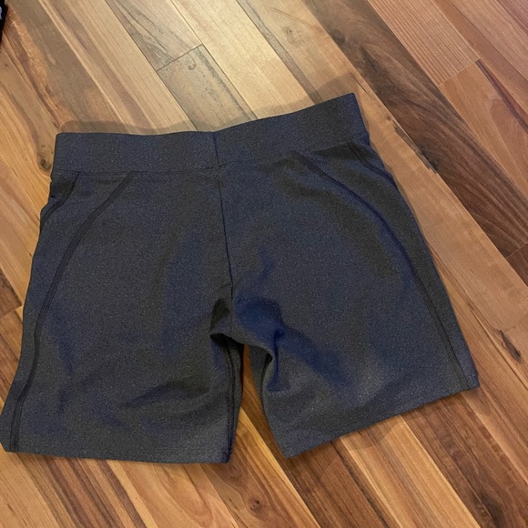 (3) Under Armour Shorts - Picture 3 of 7